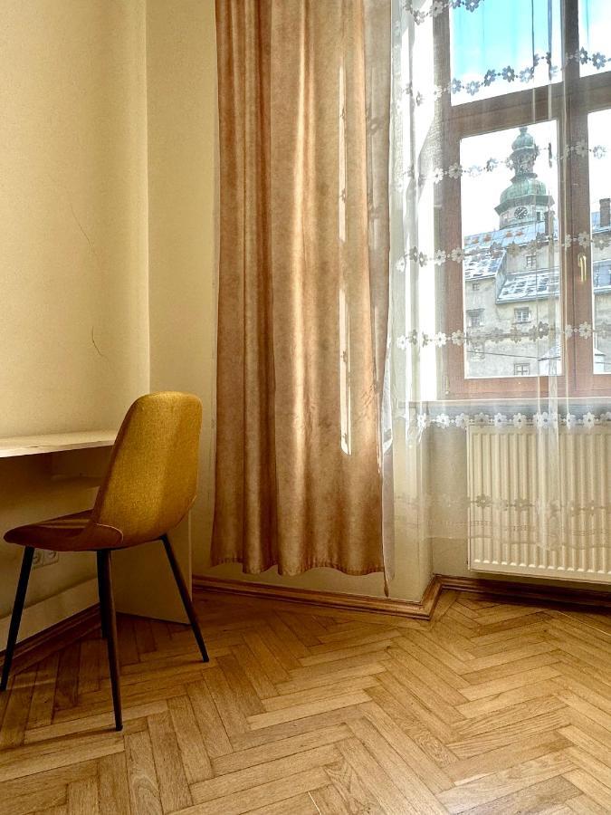 Romantic Apartments - Оn Valova Street Lviv Ngoại thất bức ảnh